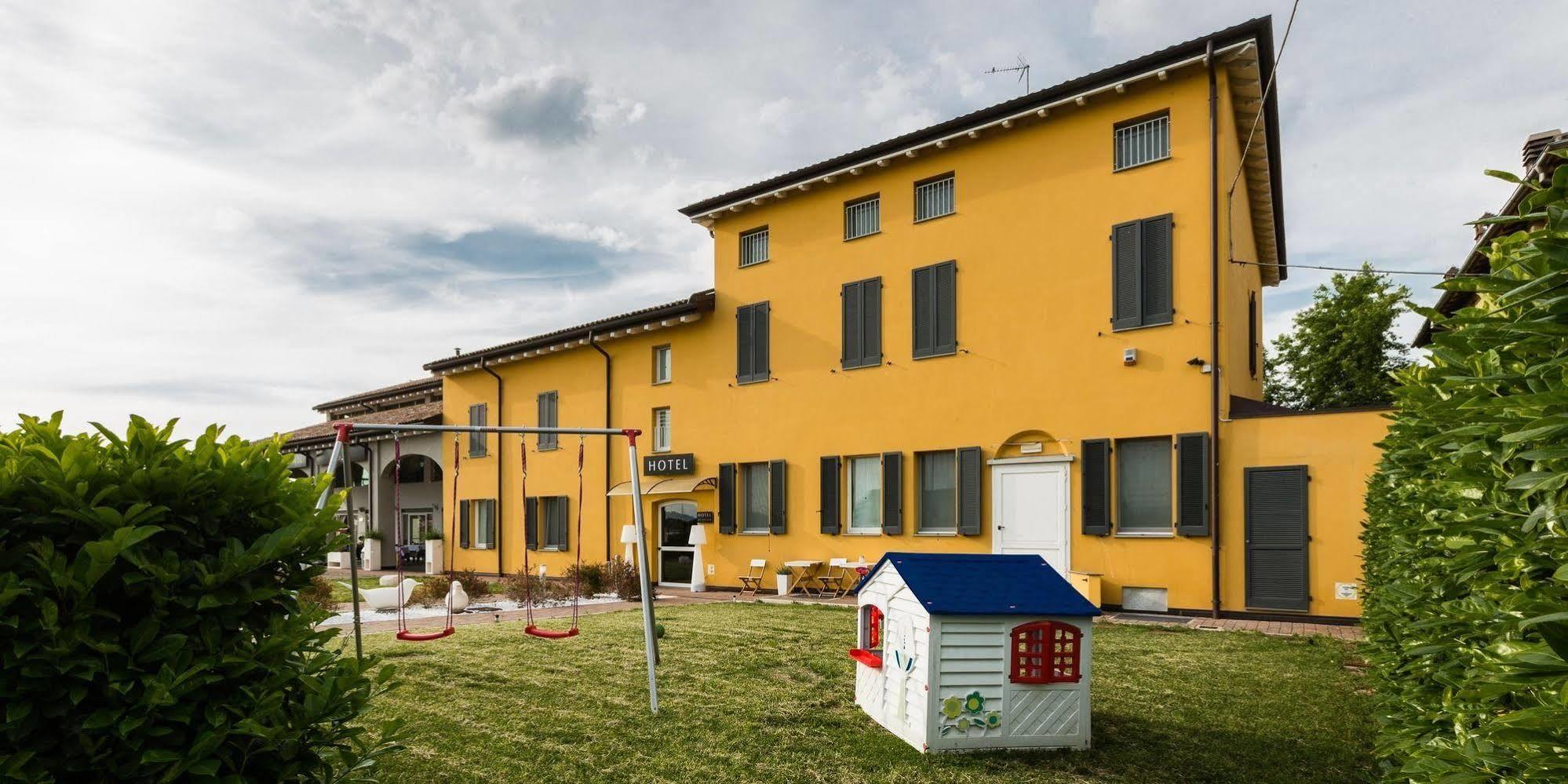 Hotel Forlanini 52 Parma Eksteriør bilde